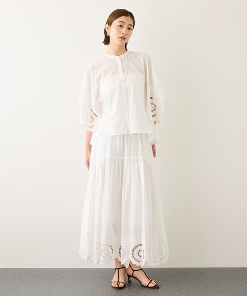 ROPE'(ロペ)の「INDIAコットンボイルシフリー刺繍ケープ(ポンチョ)ブラウス/セットアップ対応・イージーケア・二の腕カバー(シャツ/ブラウス・レディース・ブラック/ホワイト・FREE)」の18枚目の写真