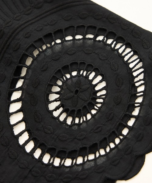 ROPE'(ロペ)の「INDIAコットンボイルシフリー刺繍ケープ(ポンチョ)ブラウス/セットアップ対応・イージーケア・二の腕カバー(シャツ/ブラウス・レディース・ブラック/ホワイト・FREE)」の13枚目の写真