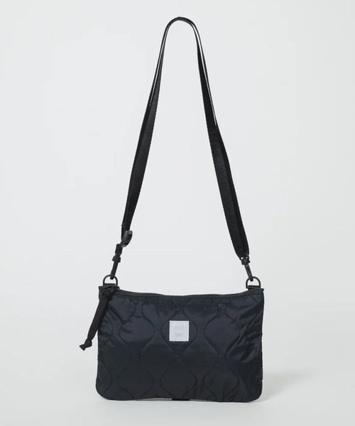 MIS(エムアイエス)の「【MIS】MILITARY QUILTED SACOSCH / ミリタリーキルトサコッシュ(ショルダーバッグ・レディース・ブルー/イエロー/ブラック/ピンク/グリーン/ベージュ・FREE)」の1枚目の写真