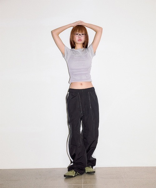 raucohouse(ラウコハウス)の「シアーレイヤード半袖クロップドTシャツ(Tシャツ/カットソー・レディース・ホワイト/ブラック/グレー・FREE)」の17枚目の写真