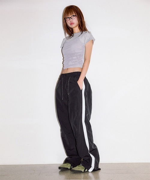 raucohouse(ラウコハウス)の「シアーレイヤード半袖クロップドTシャツ(Tシャツ/カットソー・レディース・ホワイト/ブラック/グレー・FREE)」の4枚目の写真
