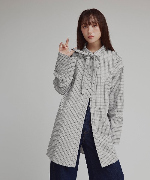 W:Huku(フーク)の「チェック サッカー ボウタイ シャツ / Checkered Bow Tie Shirt(シャツ/ブラウス・レディース・ブルー/アイボリー/グレー・FREE)」の5枚目の写真