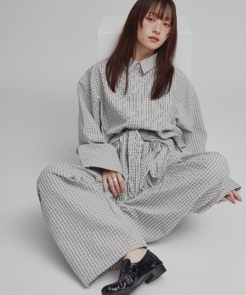 W:Huku(フーク)の「チェック サッカー ボウタイ シャツ / Checkered Bow Tie Shirt(シャツ/ブラウス・レディース・ブルー/アイボリー/グレー・FREE)」の19枚目の写真