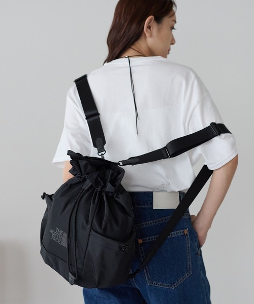 THE NORTH FACE(ザノースフェイス)の「【THE NORTH FACE/ザ・ノースフェイス】5WAY 巾着ショルダーバッグ/リュック/バックパック/W LIGHT BONNEY PACK/ユニセックス(バックパック/リュック・レディース・ホワイト/ブラック・FREE)」の12枚目の写真