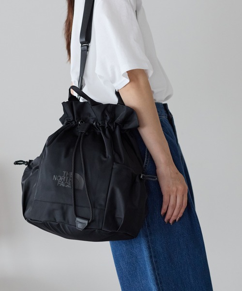 THE NORTH FACE(ザノースフェイス)の「【THE NORTH FACE/ザ・ノースフェイス】5WAY 巾着ショルダーバッグ/リュック/バックパック/W LIGHT BONNEY PACK/ユニセックス(バックパック/リュック・レディース・ホワイト/ブラック・FREE)」の15枚目の写真