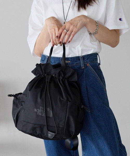 THE NORTH FACE(ザノースフェイス)の「【THE NORTH FACE/ザ・ノースフェイス】5WAY 巾着ショルダーバッグ/リュック/バックパック/W LIGHT BONNEY PACK/ユニセックス(バックパック/リュック・レディース・ホワイト/ブラック・FREE)」の22枚目の写真