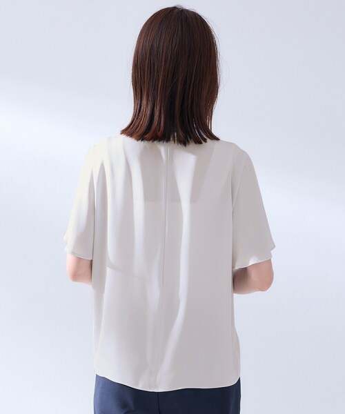 UNTITLED(アンタイトル)の「【洗える/スーツインナー】サテンジョーゼットブラウス(シャツ/ブラウス・レディース・ネイビー/ライトグレー/ホワイト・02/03/01)」の19枚目の写真