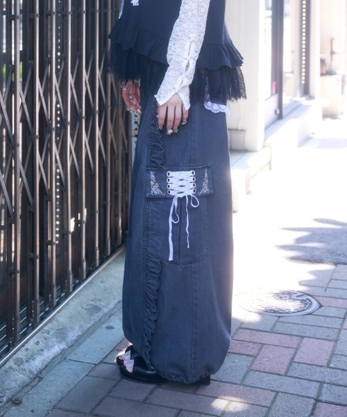 myu:loret(ミュウロレット)の「レースフリルデニムバレルパンツ(デニムパンツ・レディース・ケミカルウォッシュ/グレー・FREE)」の4枚目の写真