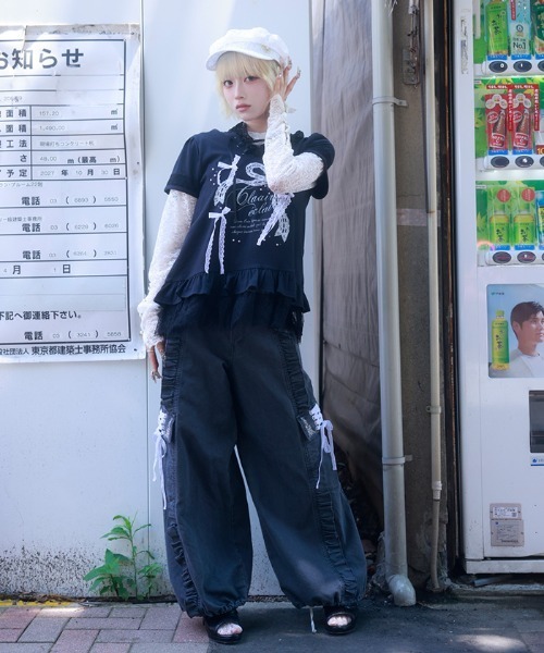 myu:loret(ミュウロレット)の「レースフリルデニムバレルパンツ(デニムパンツ・レディース・ケミカルウォッシュ/グレー・FREE)」の3枚目の写真