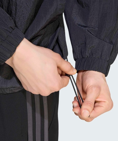 adidas(アディダス)の「3ST WIND TT Tracksuit Top / ジャージ / トラックジャケット / アディダスオリジナルス adidas Originals(ジャージ・メンズ・ブラック・MEDIUM/LARGE/X-LARGE/XX-LARGE/3XL/SMALL/X-SMALL)」の9枚目の写真