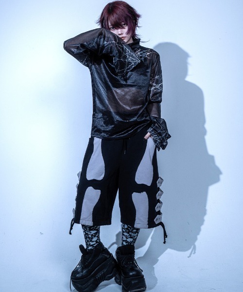 Gamchu（ガムチュ）の「『Gamchu/ガムチュ』ボクは蛛絡獣の幻皮のつもり。ラメシアートップス（Tシャツ/カットソー・レディース・ブラック/グレー・FREE）」の10枚目の写真