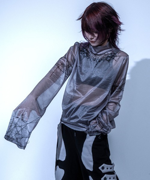 Gamchu（ガムチュ）の「『Gamchu/ガムチュ』ボクは蛛絡獣の幻皮のつもり。ラメシアートップス（Tシャツ/カットソー・レディース・ブラック/グレー・FREE）」の18枚目の写真