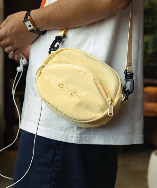 Chocolate Jesus (チョコレートジーザス )の「CJ NYLON POUCH(ショルダーバッグ・メンズ・ブラック/イエロー・FREE)」の14枚目の写真
