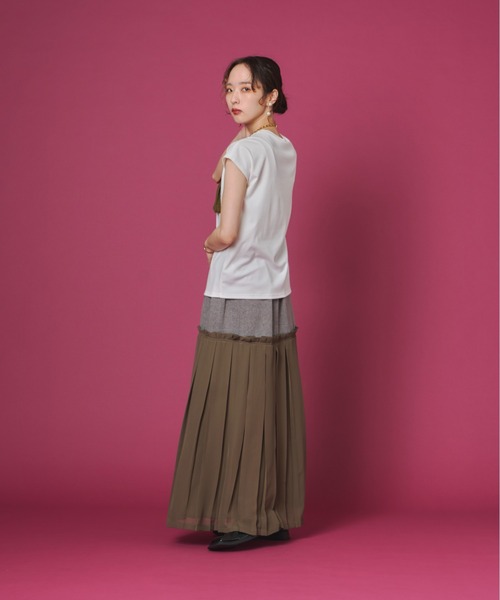 terrace(テラス)の「異素材ポケット付きシルケットTシャツ(Tシャツ/カットソー・レディース・ブラック/オフホワイト/カーキ・FREE)」の19枚目の写真