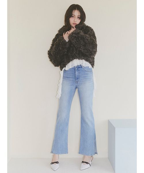 LILY BROWN(リリーブラウン)の「スリムストレートデニムパンツ(デニムパンツ・レディース・ブラック/ブルー/ライトブルー・1/0)」の7枚目の写真