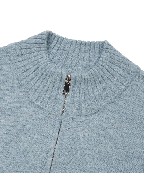 LMR(エルエムアール)の「ヘアリー レタリング トラック クロップ ニット ジップアップ BLUE(ニット/セーター・レディース・ブルー・FREE)」の5枚目の写真