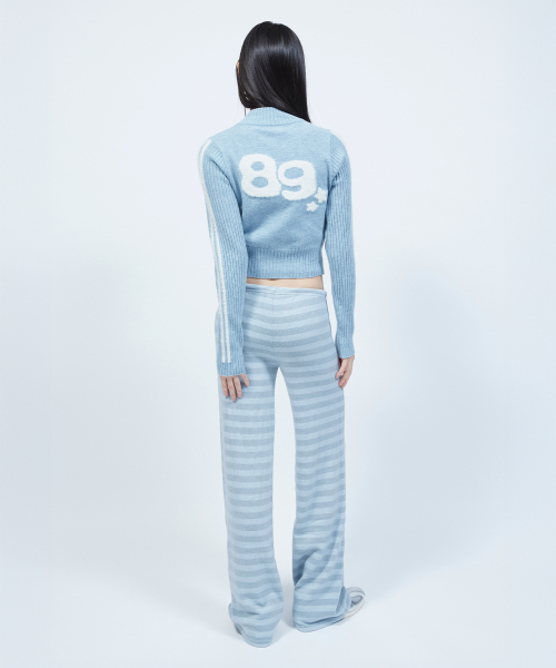 LMR(エルエムアール)の「ヘアリー レタリング トラック クロップ ニット ジップアップ BLUE(ニット/セーター・レディース・ブルー・FREE)」の11枚目の写真