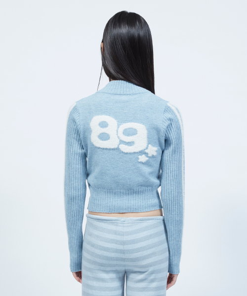 LMR(エルエムアール)の「ヘアリー レタリング トラック クロップ ニット ジップアップ BLUE(ニット/セーター・レディース・ブルー・FREE)」の17枚目の写真