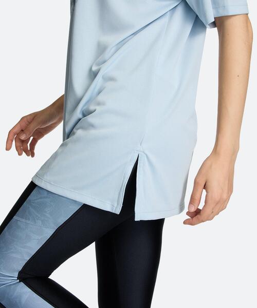UNDER ARMOUR(アンダーアーマー)の「UAテック オーバーサイズド グラフィック ショートスリーブ Tシャツ(トレーニング/レディース)(Tシャツ/カットソー・レディース・グレー系その他・M/XL/L/S)」の5枚目の写真