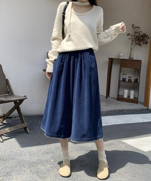 semplice(センプリチェ)の「秋冬向け コーデュロイワイドクロップパンツ(その他パンツ・レディース・ベージュ/ブラウン/ブルー/キャメル・F)」の4枚目の写真