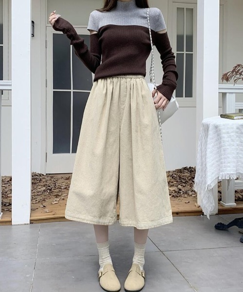 semplice(センプリチェ)の「秋冬向け コーデュロイワイドクロップパンツ(その他パンツ・レディース・ベージュ/ブラウン/ブルー/キャメル・F)」の13枚目の写真