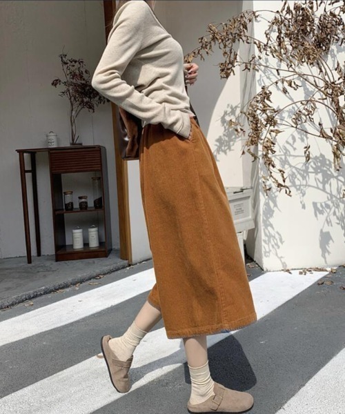 semplice(センプリチェ)の「秋冬向け コーデュロイワイドクロップパンツ(その他パンツ・レディース・ベージュ/ブラウン/ブルー/キャメル・F)」の7枚目の写真