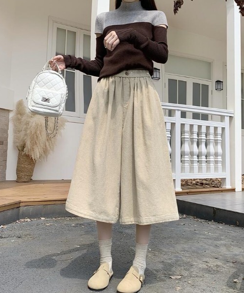 semplice(センプリチェ)の「秋冬向け コーデュロイワイドクロップパンツ(その他パンツ・レディース・ベージュ/ブラウン/ブルー/キャメル・F)」の15枚目の写真