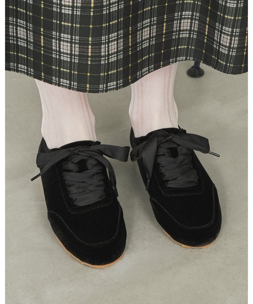 Emma Francis（エマフランシス）の「ベルベット スニーカー（スニーカー・レディース・ピンク/ブラック・23.5cm/23.0cm/25.0cm/22.5cm/24.5cm/24.0cm）」の11枚目の写真