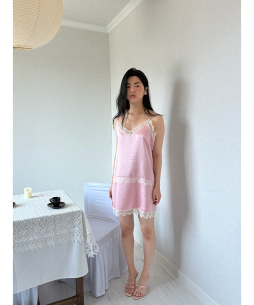 THEPORTA（ザ ポルタ）の「SATIN LACE SLIP DRESS, PINK（ワンピース・レディース・その他・OS）」の3枚目の写真