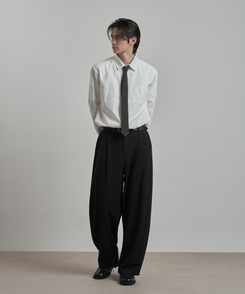 WORK ON BODY OFF（ワークオンボディオフ）の「ARCO セミワイドカーブドスラックス [ブラック]（スラックス・メンズ・ブラック・MEDIUM/LARGE/X-LARGE）」の2枚目の写真