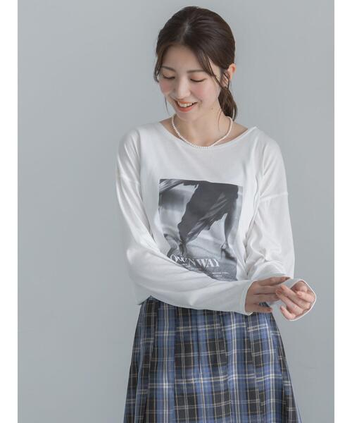 Te chichi(テチチ)の「モノクロームフォトロンT(Tシャツ/カットソー・レディース・オフホワイト/チャコールグレー/ブラウン・F)」の14枚目の写真