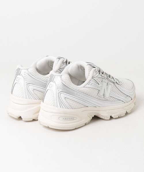 NEW BALANCE(ニューバランス)の「740(スニーカー・レディース・ホワイト・24.5cm/24.0cm/23.0cm/23.5cm/26.0cm/26.5cm/25.5cm/25.0cm/27.0cm/27.5cm/22.0cm/22.5cm/28.0cm/28.5cm/29.0cm/30.0cm)」の4枚目の写真