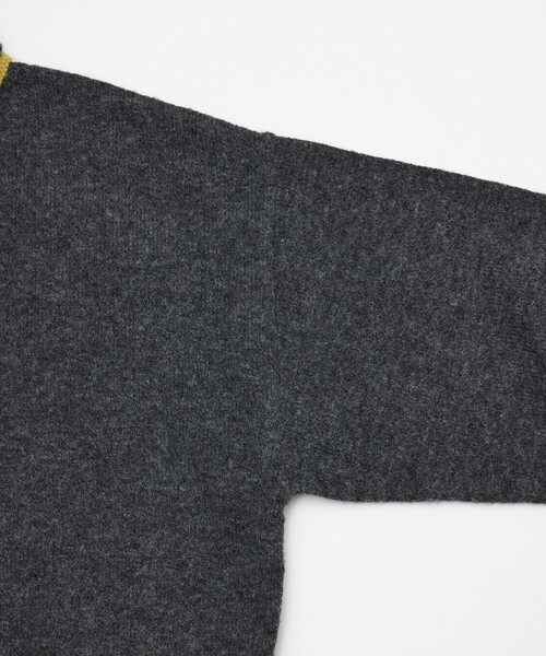 FREAK'S STORE(フリークスストア)の「Firsthand/ファーストハンド フェイクレイヤード ニットジャケット【限定展開】(カーディガン/ボレロ・メンズ・サックスブルー/チャコールグレー/ブラック・LARGE/MEDIUM)」の4枚目の写真