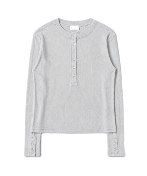 Chikashitsu +(チカシツプラス)の「【Chikashitsu +】slit henley neck slim t-shirt / 【チカシツプラス】スリットヘンリーネックスリム長袖Tシャツ<着用動画あり>(Tシャツ/カットソー・メンズ・アイボリー/グレー/ブラック・ONE SIZE)」の7枚目の写真