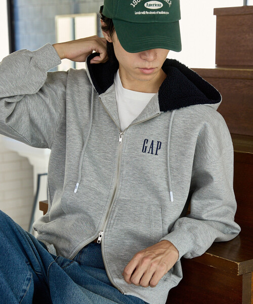 GAP(ギャップ)の「PUBLUX × GAP/ギャップ <セットアップ対応>別注 配色 ボア フード ポンチ スウェット パーカー 限定展開(パーカー・メンズ・ネイビー/ライトグレー/ブラック・SMALL/MEDIUM/LARGE)」の4枚目の写真
