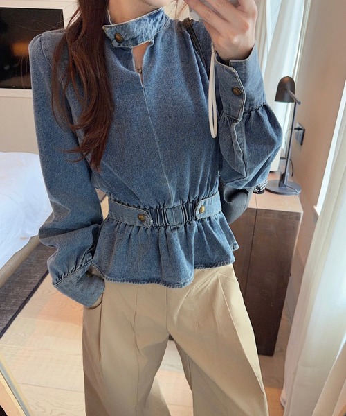 FAVORITO(ファヴォリート)の「ウエストマークデニムトップス(その他トップス・レディース・ブルー・S/M/L)」の3枚目の写真