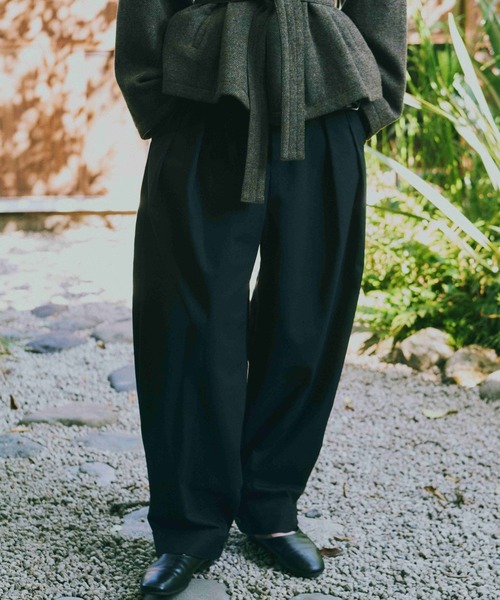 HARE（ハレ）の「【NARRIL】ORIGATA-STYLE Tuck Barrel Pants（その他パンツ・メンズ・ブラウン/ブラック・FREE）」の4枚目の写真