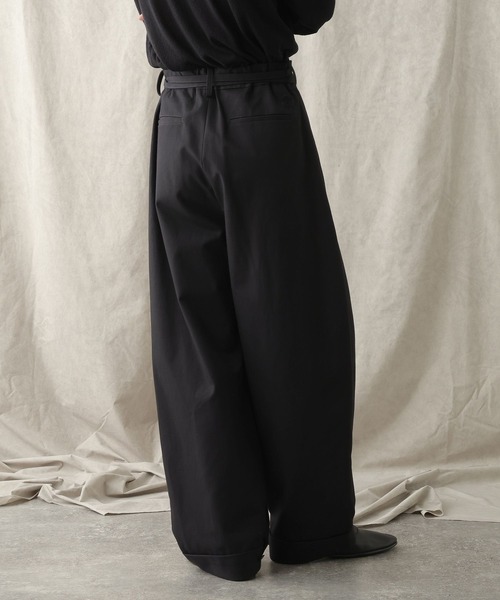 HARE（ハレ）の「【NARRIL】ORIGATA-STYLE Tuck Barrel Pants（その他パンツ・メンズ・ブラウン/ブラック・FREE）」の7枚目の写真