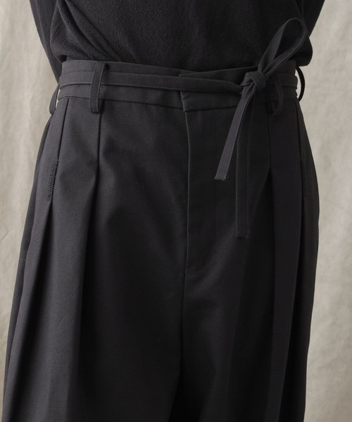 HARE（ハレ）の「【NARRIL】ORIGATA-STYLE Tuck Barrel Pants（その他パンツ・メンズ・ブラウン/ブラック・FREE）」の22枚目の写真