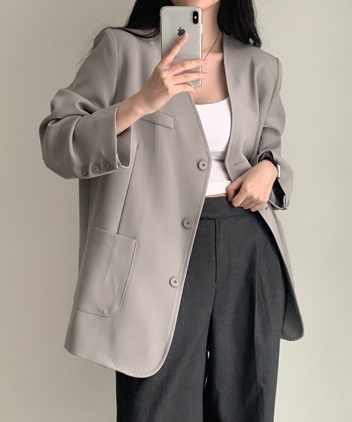 FAVORITO(ファヴォリート)の「Vネックシングルブレストノーカラージャケット(ノーカラージャケット・レディース・グレー/ブラック/ベージュ・F)」の22枚目の写真