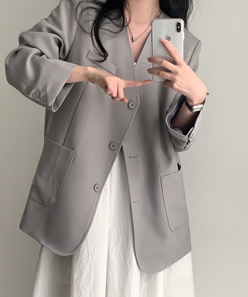 FAVORITO(ファヴォリート)の「Vネックシングルブレストノーカラージャケット(ノーカラージャケット・レディース・グレー/ブラック/ベージュ・F)」の14枚目の写真