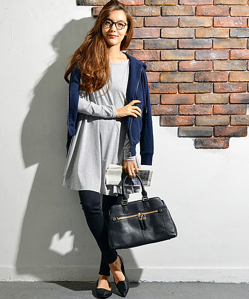 coca（coca）（コカ）の「ゆったりサーキュラーカットソーワンピース（チュニック・レディース・ブラック/オフホワイト/グレー・ONE SIZE）」の8枚目の写真