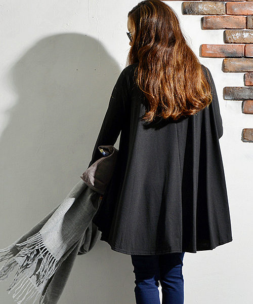 coca（coca）（コカ）の「ゆったりサーキュラーカットソーワンピース（チュニック・レディース・ブラック/オフホワイト/グレー・ONE SIZE）」の12枚目の写真