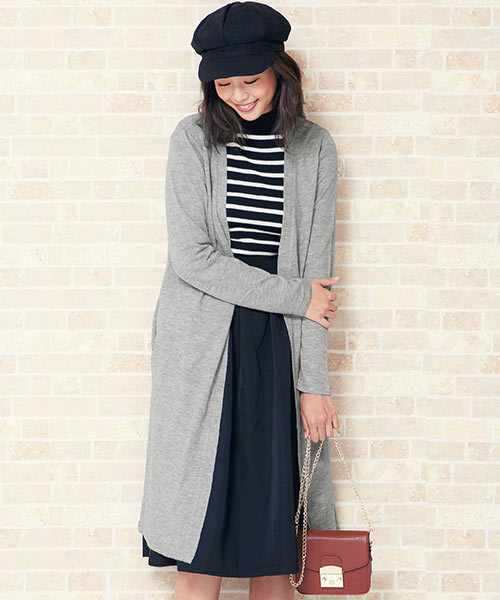 KOBE LETTUCE（コウベレタス）の「ポケット付シンプル薄手ニットソーロングカーディガン（カーディガン/ボレロ・レディース・グレー/チャコールグレー/ダークオレンジ/ブラック/カーキ/モカ/ベージュ/ネイビー/ブルーグリーン/ブラウン/ボルドー/キャメル/グリーン系その他2/パープル系その他2/ブルー系その他/ベージュ系その他2/ホワイト系その他2/ベージュ系その他/ブラウン系その他/グレー系その他/グリーン系その他/パープル系その他/レッド系その他/ホワイト系その他/ブラック系その他/ブラウン系その他2/ブラウン系その他3/ベージュ系その他3/ブルー系その他2/ブルー系その他3/ブルー系その他4/ブルー系その他5/イエロー系その他2/レッド系その他2/ブラウン系その他4/ブラウン系その他5/ブラウン系その他6/ブラック系その他2/イエロー系その他/グレー系その他2/ベージュ系その他4/マスタード/ブラウン系その他7/オフホワイト/ピンク/ピンク系その他/ホワイト系その他3/グリーン系/ブラウン系/グリーン・2/ONE SIZE/1/3）」の10枚目の写真