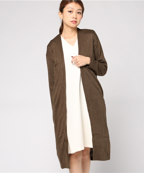 KOBE LETTUCE（コウベレタス）の「ポケット付シンプル薄手ニットソーロングカーディガン（カーディガン/ボレロ・レディース・グレー/チャコールグレー/ダークオレンジ/ブラック/カーキ/モカ/ベージュ/ネイビー/ブルーグリーン/ブラウン/ボルドー/キャメル/グリーン系その他2/パープル系その他2/ブルー系その他/ベージュ系その他2/ホワイト系その他2/ベージュ系その他/ブラウン系その他/グレー系その他/グリーン系その他/パープル系その他/レッド系その他/ホワイト系その他/ブラック系その他/ブラウン系その他2/ブラウン系その他3/ベージュ系その他3/ブルー系その他2/ブルー系その他3/ブルー系その他4/ブルー系その他5/イエロー系その他2/レッド系その他2/ブラウン系その他4/ブラウン系その他5/ブラウン系その他6/ブラック系その他2/イエロー系その他/グレー系その他2/ベージュ系その他4/マスタード/ブラウン系その他7/オフホワイト/ピンク/ピンク系その他/ホワイト系その他3/グリーン系/ブラウン系/グリーン・2/ONE SIZE/1/3）」の13枚目の写真