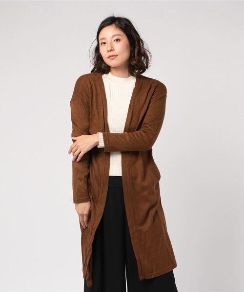 KOBE LETTUCE（コウベレタス）の「ポケット付シンプル薄手ニットソーロングカーディガン（カーディガン/ボレロ・レディース・グレー/チャコールグレー/ダークオレンジ/ブラック/カーキ/モカ/ベージュ/ネイビー/ブルーグリーン/ブラウン/ボルドー/キャメル/グリーン系その他2/パープル系その他2/ブルー系その他/ベージュ系その他2/ホワイト系その他2/ベージュ系その他/ブラウン系その他/グレー系その他/グリーン系その他/パープル系その他/レッド系その他/ホワイト系その他/ブラック系その他/ブラウン系その他2/ブラウン系その他3/ベージュ系その他3/ブルー系その他2/ブルー系その他3/ブルー系その他4/ブルー系その他5/イエロー系その他2/レッド系その他2/ブラウン系その他4/ブラウン系その他5/ブラウン系その他6/ブラック系その他2/イエロー系その他/グレー系その他2/ベージュ系その他4/マスタード/ブラウン系その他7/オフホワイト/ピンク/ピンク系その他/ホワイト系その他3/グリーン系/ブラウン系/グリーン・2/ONE SIZE/1/3）」の17枚目の写真
