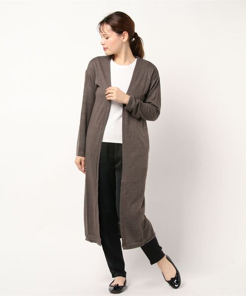 KOBE LETTUCE（コウベレタス）の「ポケット付シンプル薄手ニットソーロングカーディガン（カーディガン/ボレロ・レディース・グレー/チャコールグレー/ダークオレンジ/ブラック/カーキ/モカ/ベージュ/ネイビー/ブルーグリーン/ブラウン/ボルドー/キャメル/グリーン系その他2/パープル系その他2/ブルー系その他/ベージュ系その他2/ホワイト系その他2/ベージュ系その他/ブラウン系その他/グレー系その他/グリーン系その他/パープル系その他/レッド系その他/ホワイト系その他/ブラック系その他/ブラウン系その他2/ブラウン系その他3/ベージュ系その他3/ブルー系その他2/ブルー系その他3/ブルー系その他4/ブルー系その他5/イエロー系その他2/レッド系その他2/ブラウン系その他4/ブラウン系その他5/ブラウン系その他6/ブラック系その他2/イエロー系その他/グレー系その他2/ベージュ系その他4/マスタード/ブラウン系その他7/オフホワイト/ピンク/ピンク系その他/ホワイト系その他3/グリーン系/ブラウン系/グリーン・2/ONE SIZE/1/3）」の18枚目の写真