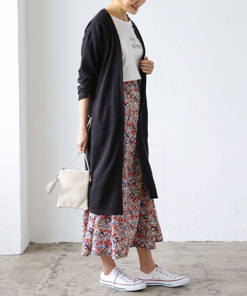 KOBE LETTUCE（コウベレタス）の「ポケット付シンプル薄手ニットソーロングカーディガン（カーディガン/ボレロ・レディース・グレー/チャコールグレー/ダークオレンジ/ブラック/カーキ/モカ/ベージュ/ネイビー/ブルーグリーン/ブラウン/ボルドー/キャメル/グリーン系その他2/パープル系その他2/ブルー系その他/ベージュ系その他2/ホワイト系その他2/ベージュ系その他/ブラウン系その他/グレー系その他/グリーン系その他/パープル系その他/レッド系その他/ホワイト系その他/ブラック系その他/ブラウン系その他2/ブラウン系その他3/ベージュ系その他3/ブルー系その他2/ブルー系その他3/ブルー系その他4/ブルー系その他5/イエロー系その他2/レッド系その他2/ブラウン系その他4/ブラウン系その他5/ブラウン系その他6/ブラック系その他2/イエロー系その他/グレー系その他2/ベージュ系その他4/マスタード/ブラウン系その他7/オフホワイト/ピンク/ピンク系その他/ホワイト系その他3/グリーン系/ブラウン系/グリーン・2/ONE SIZE/1/3）」の6枚目の写真