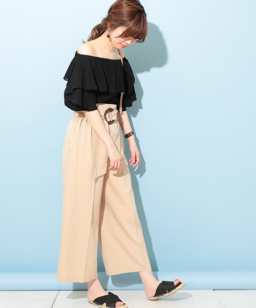 natural couture（ナチュラルクチュール）の「楊柳オフショルシフォンブラウス（シャツ/ブラウス・レディース・オフホワイト/ブラック/イエロー/オレンジ・FREE）」の5枚目の写真