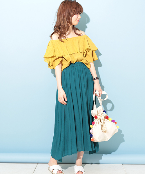 natural couture（ナチュラルクチュール）の「楊柳オフショルシフォンブラウス（シャツ/ブラウス・レディース・オフホワイト/ブラック/イエロー/オレンジ・FREE）」の7枚目の写真